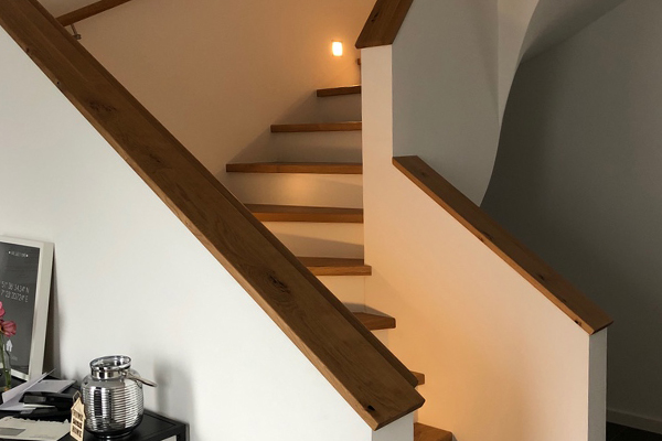 Treppenaufgang im Einfamilienhaus von Neesen umgesetzt
